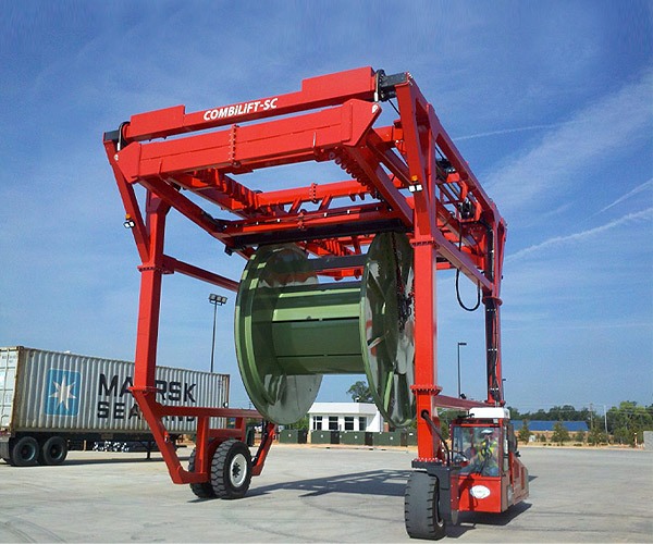Straddle Carrier