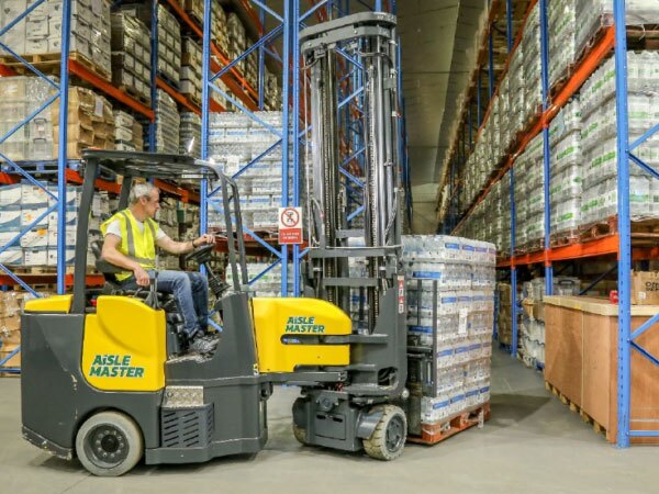 carrelli elevatori per autoveicoli